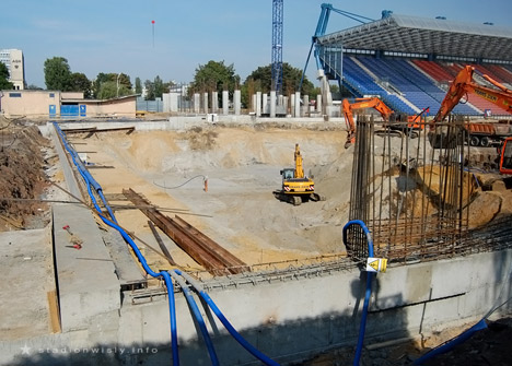 wykopy sięgające na głębokość 7metrów