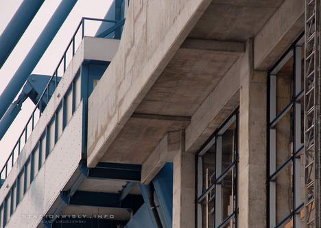 Miejsce styku obu trybun