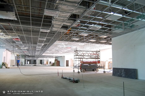 Główny hol pod trybuną wschodnią