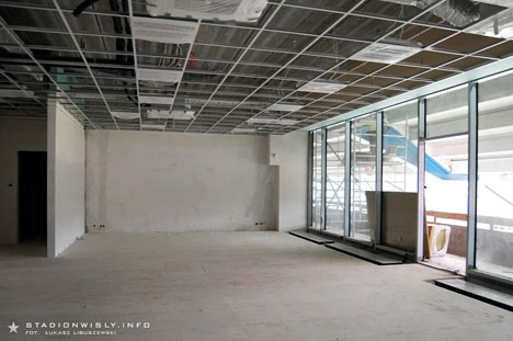 Wnętrze największego SKY - Boxa pod trybuną wschodnią