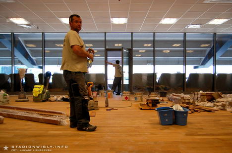 Największy Sky-box pod trybuną wschodnią