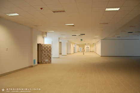 Wykończony parter trybuny wschodniej
